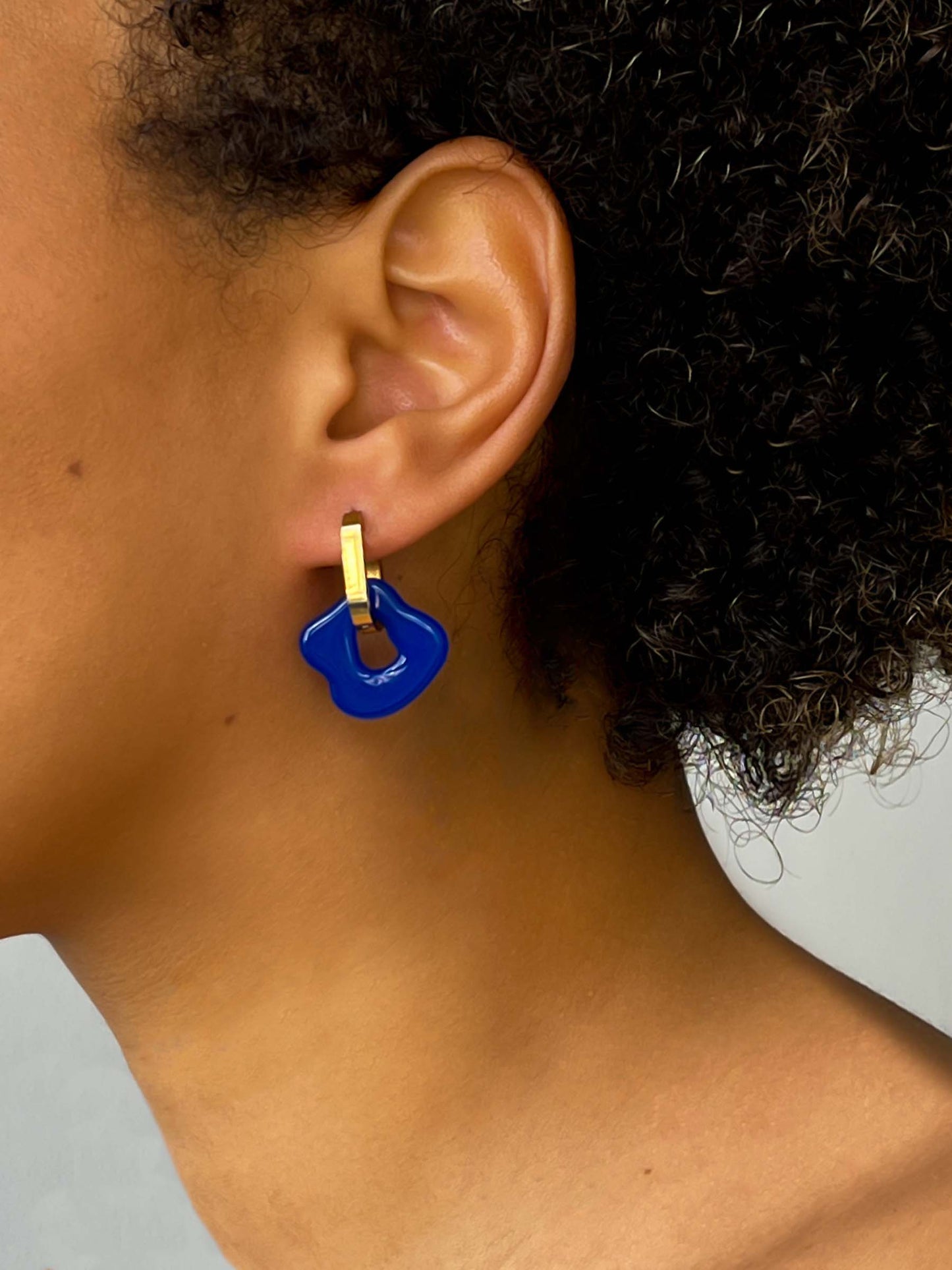 Sol petrol blue gold earring (pair)