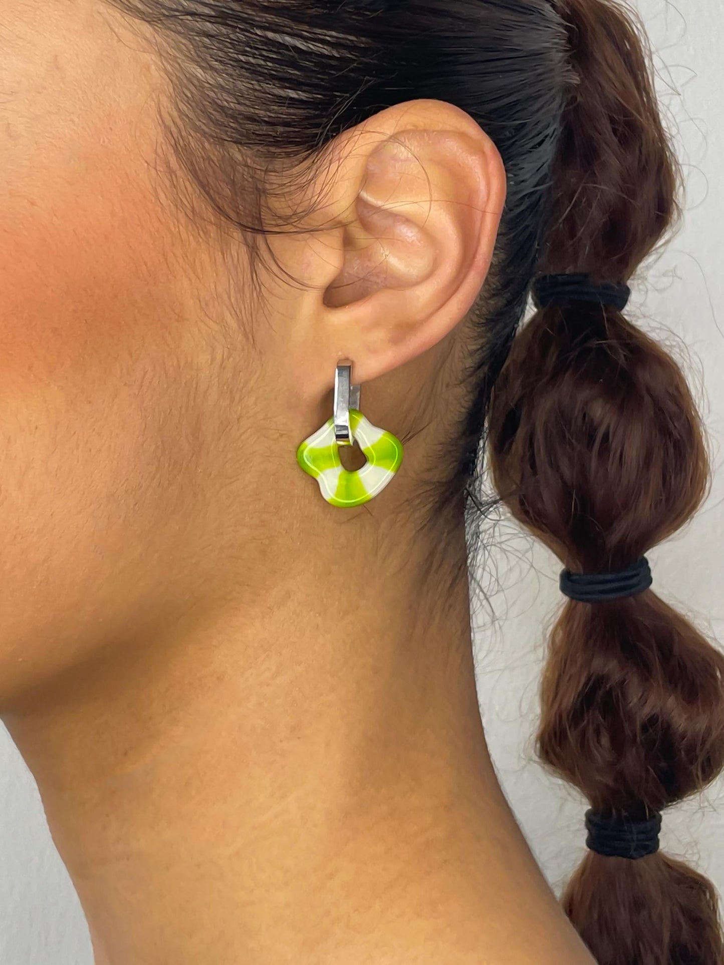 Cuno moss green white silver earring (pair)